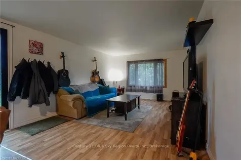 728 Maple Hill Road Powassan ON P0H 1Z0