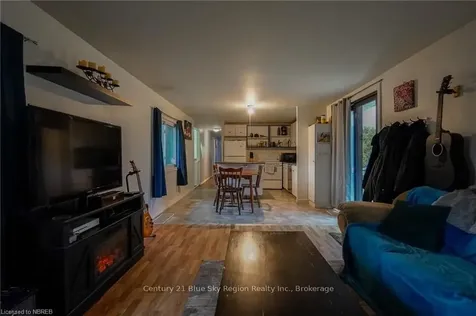728 Maple Hill Road Powassan ON P0H 1Z0