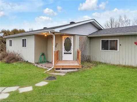 728 Maple Hill Road Powassan ON P0H 1Z0