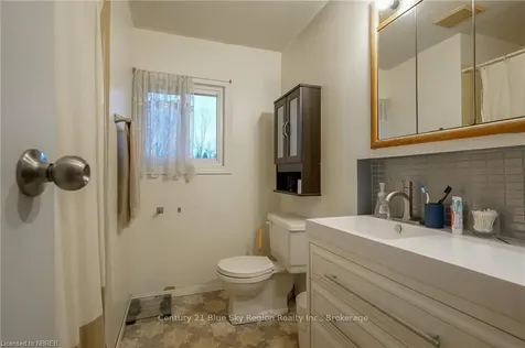 728 Maple Hill Road Powassan ON P0H 1Z0