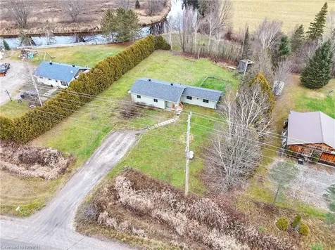 728 Maple Hill Road Powassan ON P0H 1Z0