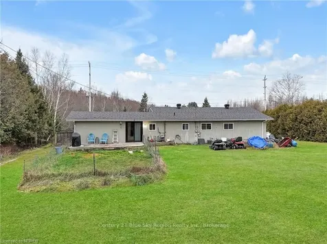 728 Maple Hill Road Powassan ON P0H 1Z0