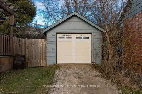 944 Copeland Street North Bay ON P1B 3E4