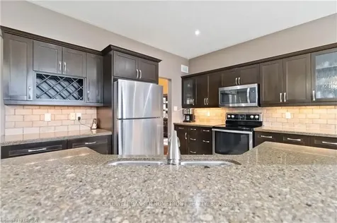 16 Freeman Street Brant ON N3L 4H2