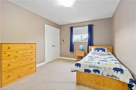 16 Freeman Street Brant ON N3L 4H2