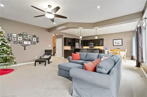 16 Freeman Street Brant ON N3L 4H2