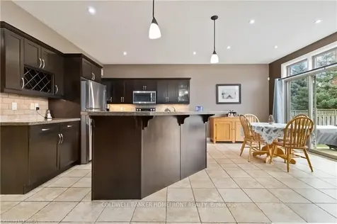 16 Freeman Street Brant ON N3L 4H2