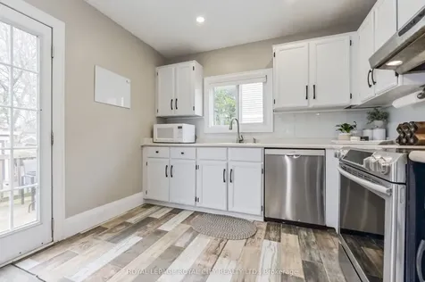 520 Pineview Gardens Shelburne ON L0N 1S2