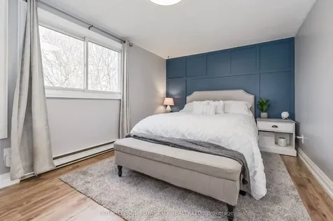 520 Pineview Gardens Shelburne ON L0N 1S2