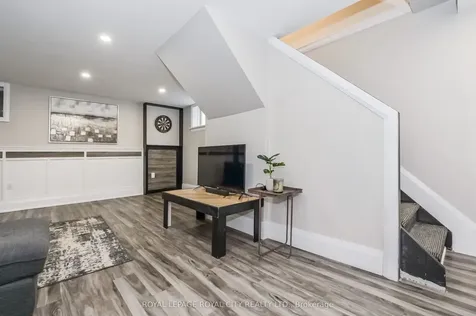 520 Pineview Gardens Shelburne ON L0N 1S2