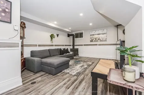 520 Pineview Gardens Shelburne ON L0N 1S2