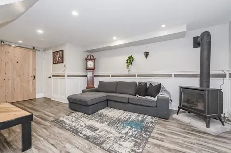 520 Pineview Gardens Shelburne ON L0N 1S2