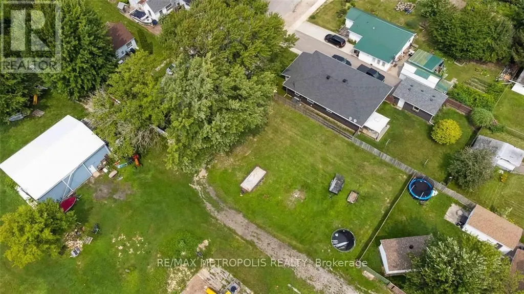 75 Dell Street Chatham-kent ON N8A 3T6
