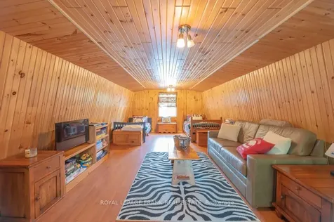 337 Philrick Drive Galway-cavendish And Harvey ON K0L 1J0