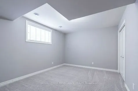 51 Sandhu Crescent Belleville ON K8P 0G7