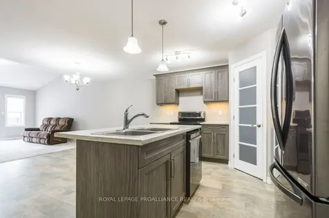 51 Sandhu Crescent Belleville ON K8P 0G7