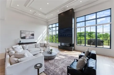 24 Westlake Boulevard Brantford ON N3T 0C9