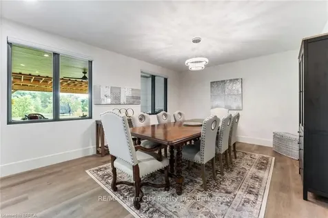 24 Westlake Boulevard Brantford ON N3T 0C9