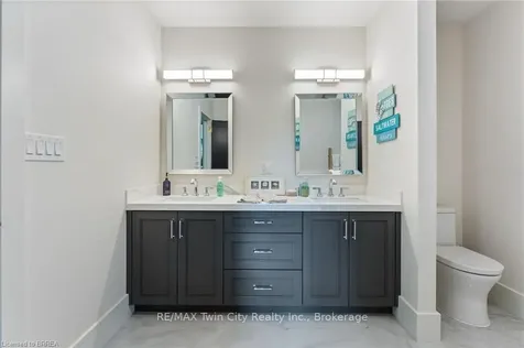 24 Westlake Boulevard Brantford ON N3T 0C9