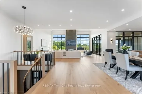24 Westlake Boulevard Brantford ON N3T 0C9