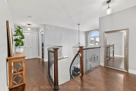 16 Erindale Circle Belleville ON K8N 0L6