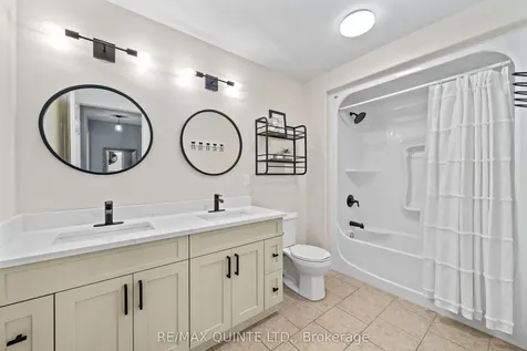 16 Erindale Circle Belleville ON K8N 0L6