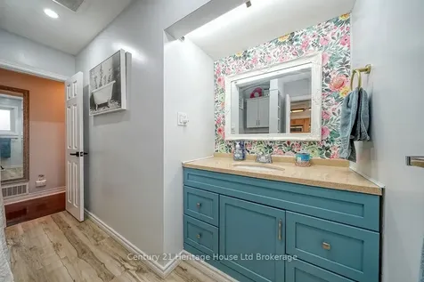 19 Meadow Road Brantford ON N3R 3K9