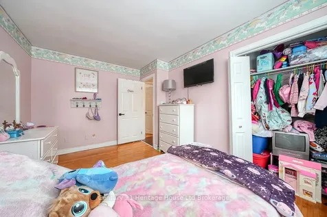 19 Meadow Road Brantford ON N3R 3K9