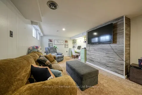 19 Meadow Road Brantford ON N3R 3K9