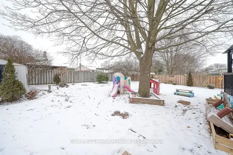 19 Meadow Road Brantford ON N3R 3K9