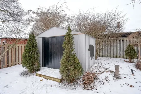 19 Meadow Road Brantford ON N3R 3K9