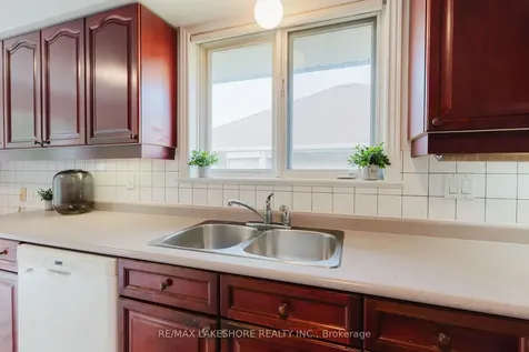 333 Booth Court Cobourg ON K9A 5N5