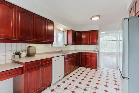 333 Booth Court Cobourg ON K9A 5N5