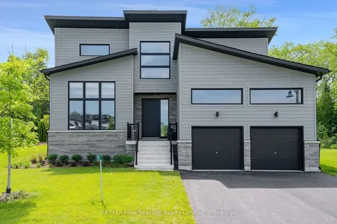 112 Goldie Court Blue Mountains ON L9Y 0V5