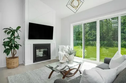 112 Goldie Court Blue Mountains ON L9Y 0V5