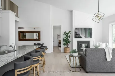 112 Goldie Court Blue Mountains ON L9Y 0V5