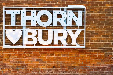 112 Goldie Court Blue Mountains ON L9Y 0V5