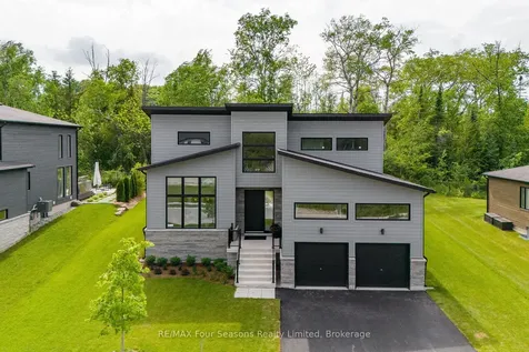 112 Goldie Court Blue Mountains ON L9Y 0V5