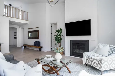 112 Goldie Court Blue Mountains ON L9Y 0V5