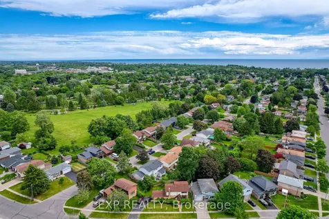 827 Northwood Drive Cobourg ON K9A 4W2