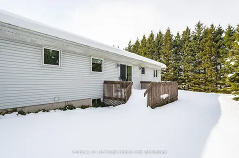 6803 Sixth Line Centre Wellington ON N0B 1J0