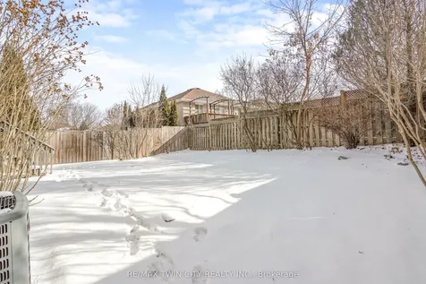 101 Street Patrick's Drive Brantford ON N3T 6M6