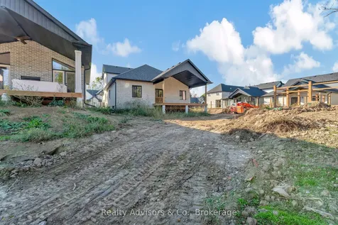 242 Mount Pleasant Street Brantford ON N3T 1V1