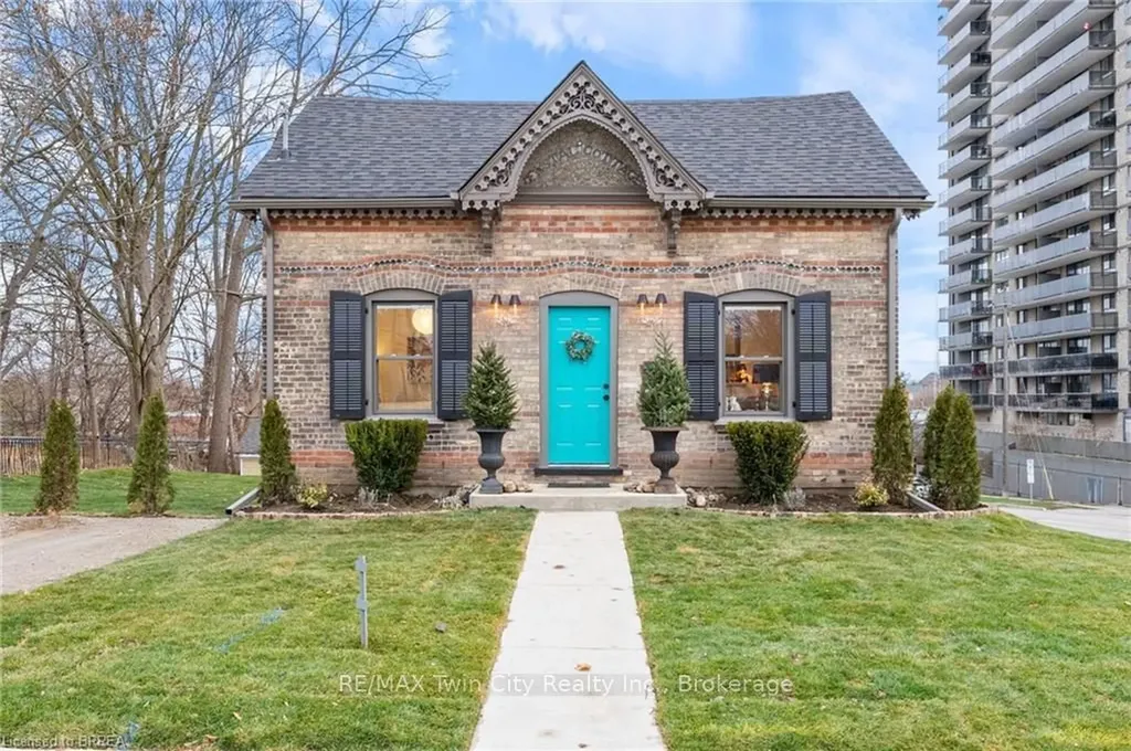53 Charlotte Street Brantford ON N3T 2W6