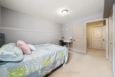 43 Hanover Court Belleville ON K8N 0B1