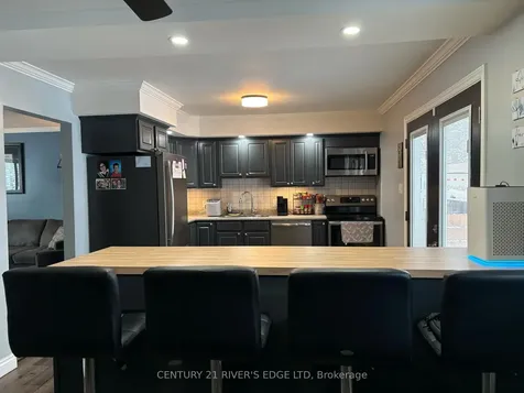 757 Comstock Crescent Brockville ON K6V 6C9