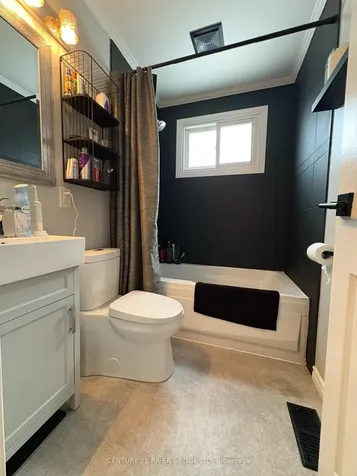 757 Comstock Crescent Brockville ON K6V 6C9