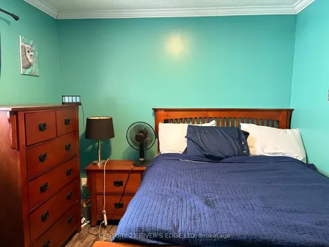 757 Comstock Crescent Brockville ON K6V 6C9