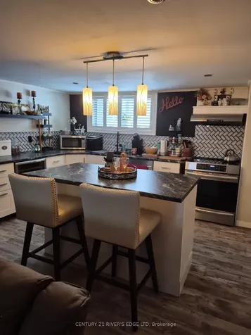 757 Comstock Crescent Brockville ON K6V 6C9