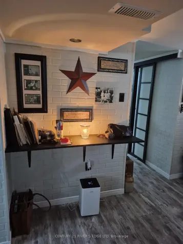 757 Comstock Crescent Brockville ON K6V 6C9